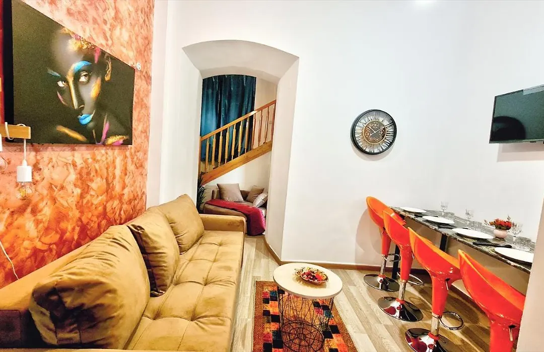 Royal mansion in Unirii Square-1