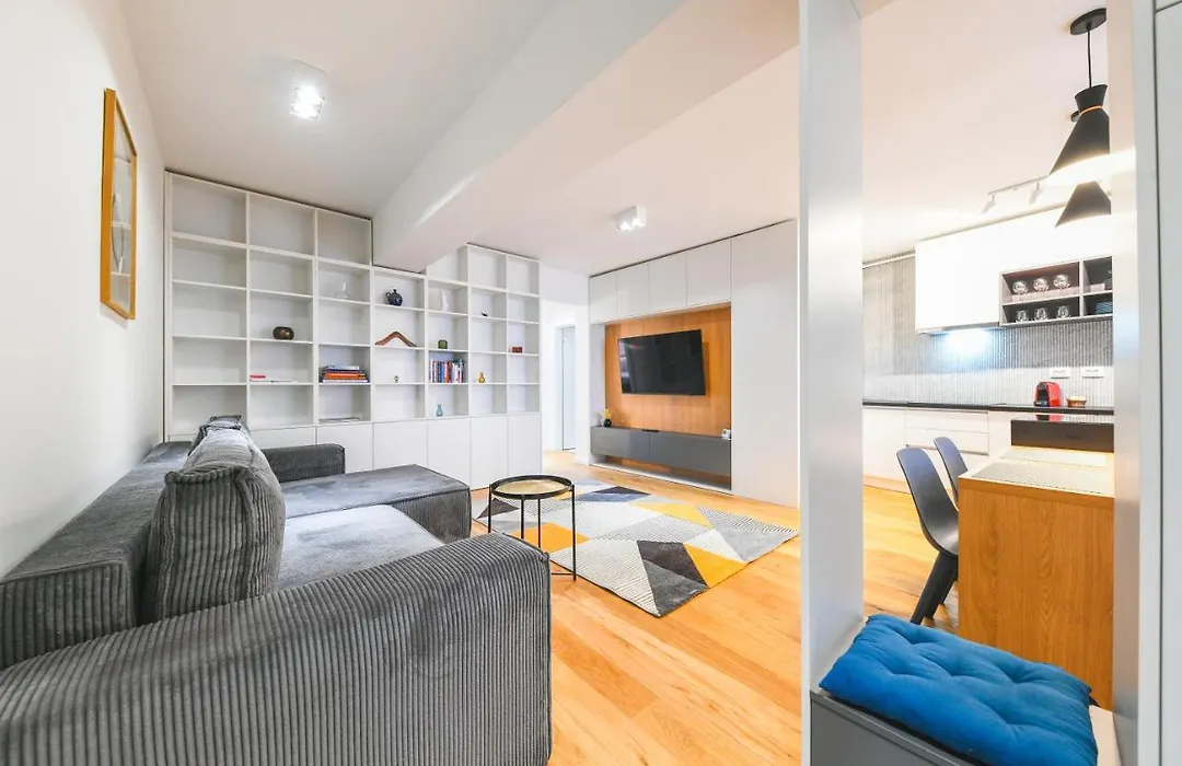 Charming 2 Bedroom Apartment-1