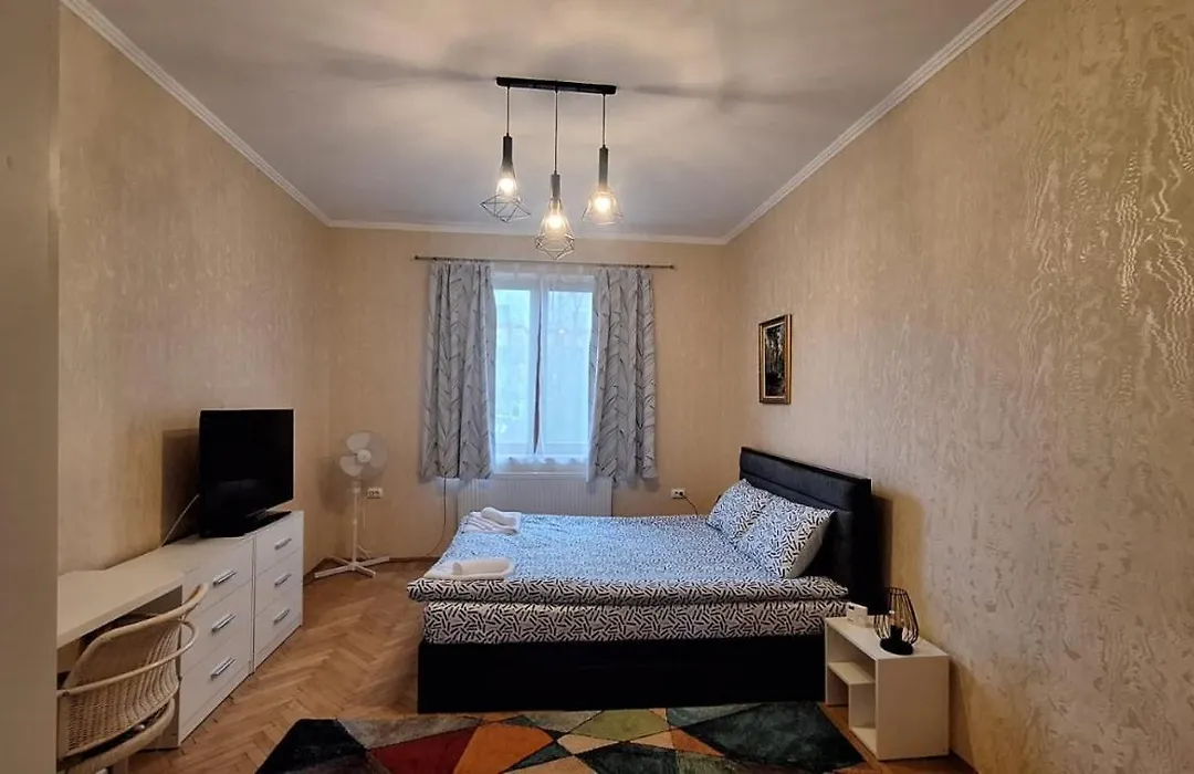 Willowhome - Central Apartment-1