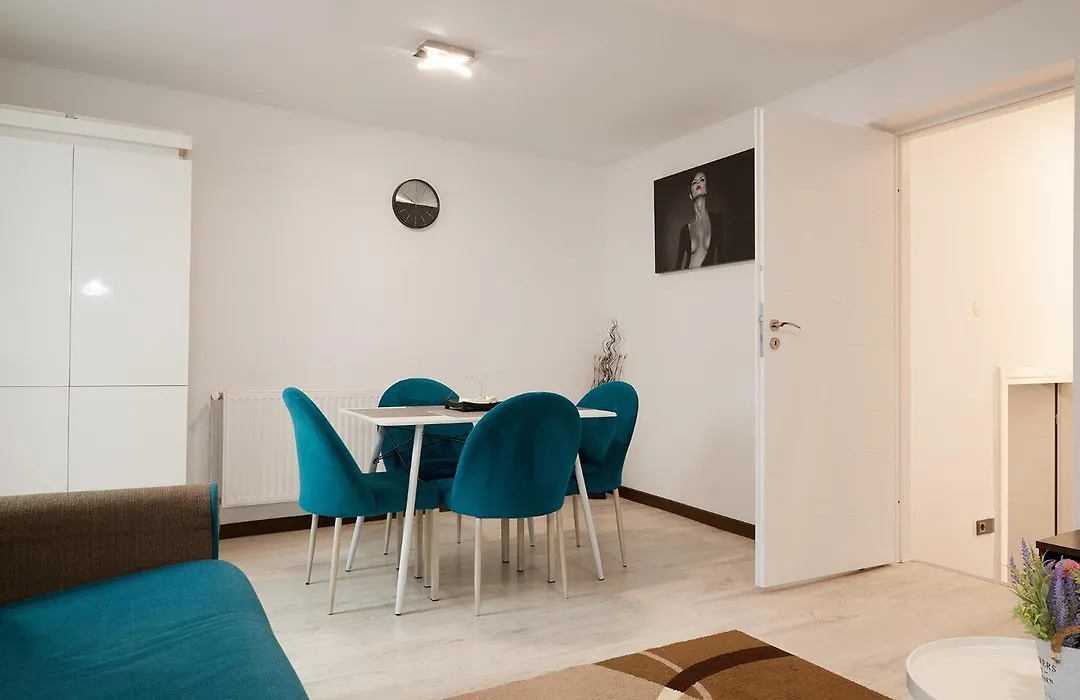 Giovi Central Apartment-1