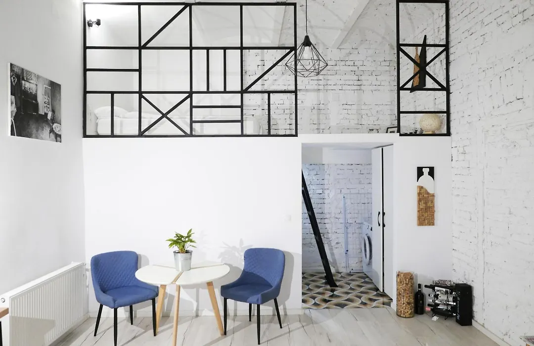 Central Studio Apartment-1