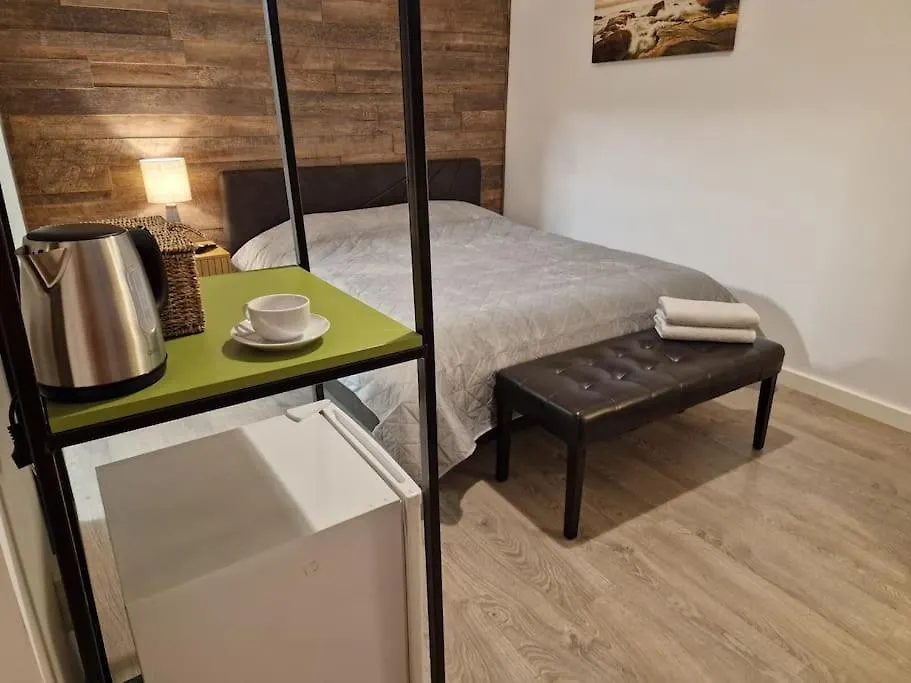 Ultra Central Bohemian Apartment 4-1