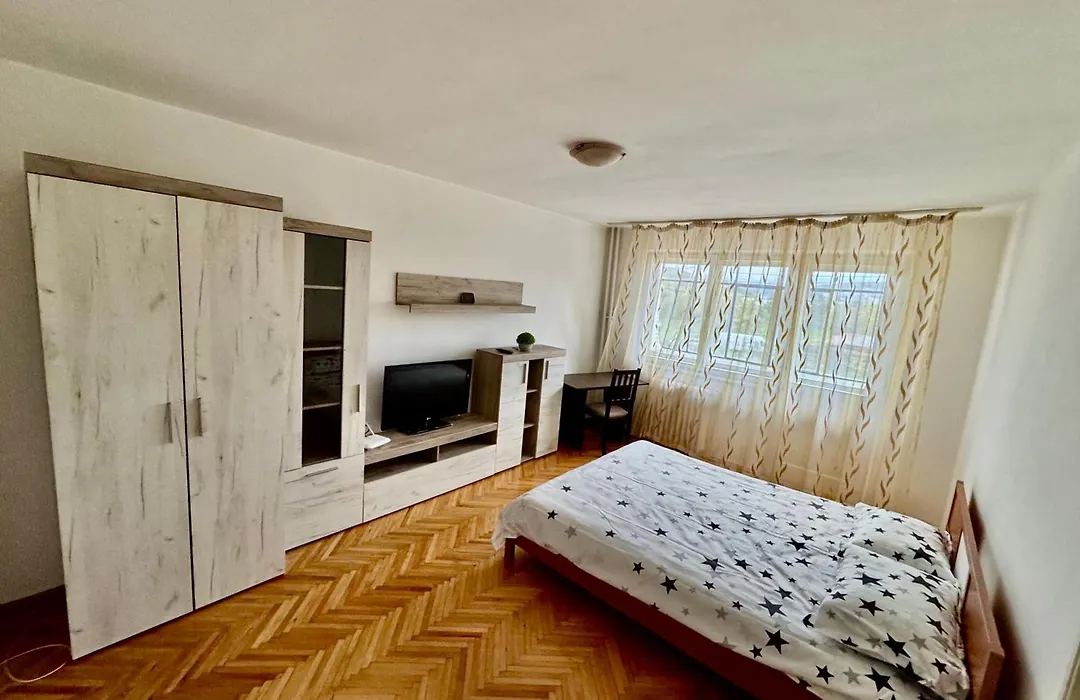 Ofer spre închiriere apartament 2 camere-1