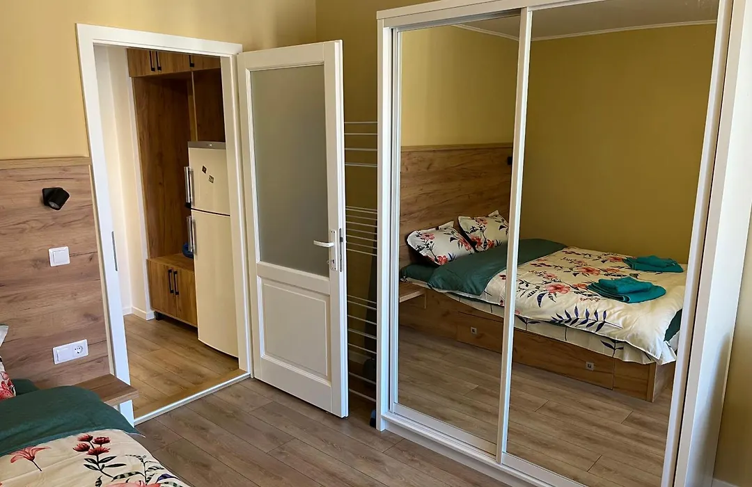 Quiet Flat With Balcony, Free Parking Included-1