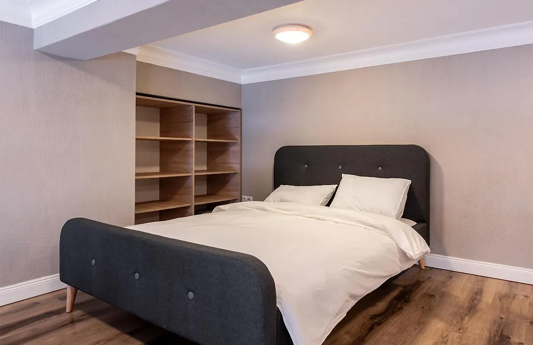 Central Retreat, Free Private Parking-1