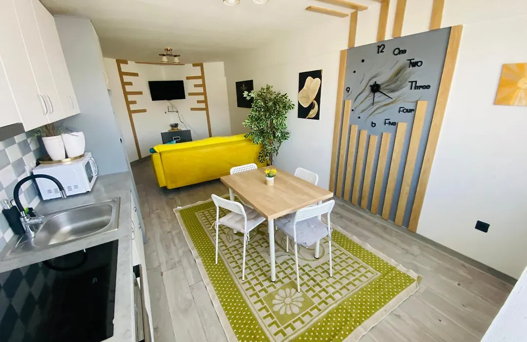 Mio Apartments Gold-1