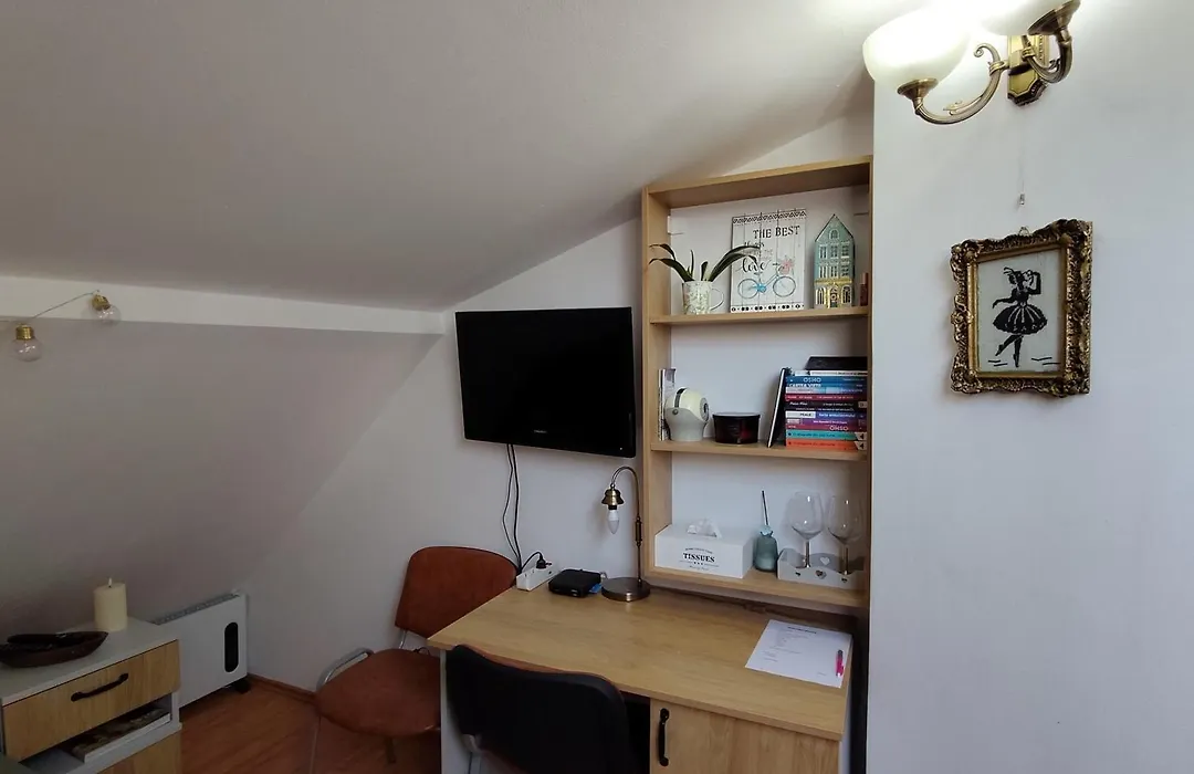 Mika Room-1