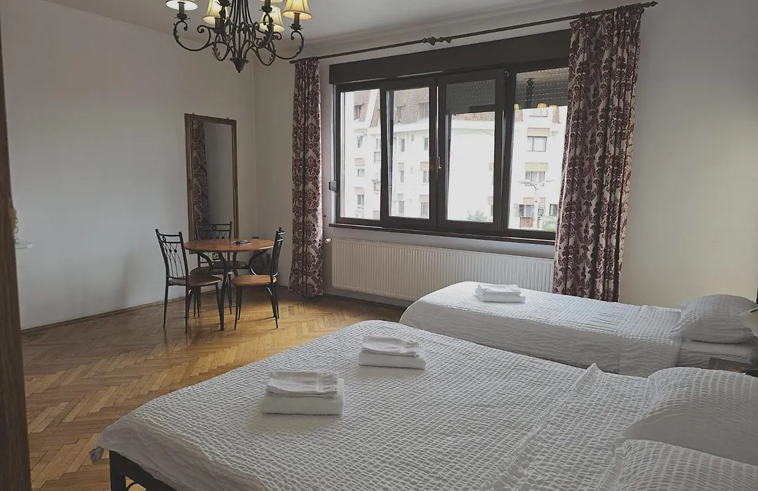 Mozart Studios-1