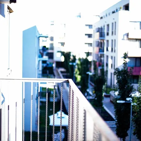 One Room Apart T3 With Free Parking-3