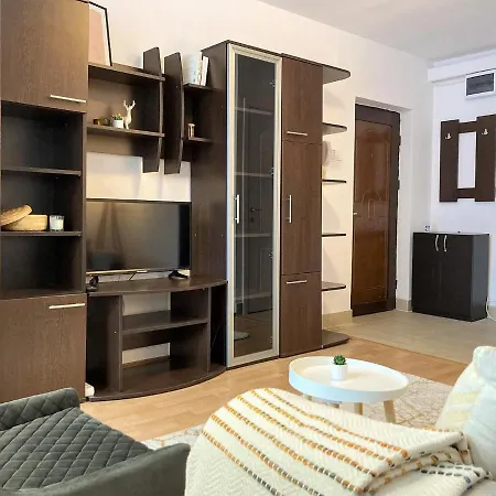Lovely Apartment In A Quiet Area-2