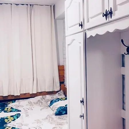 Boutique Suite 3-3