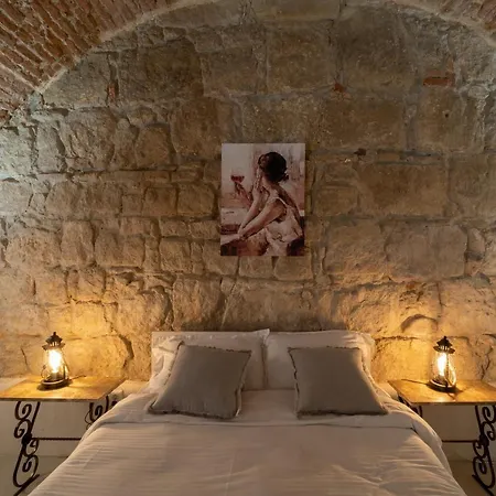 5* luxury in Unirii square.-2