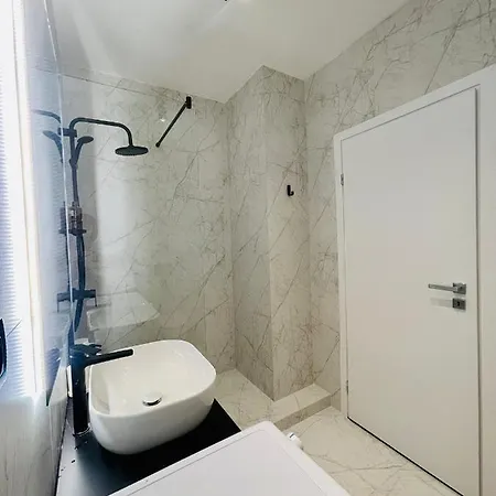 19Th Floor Apartment-3