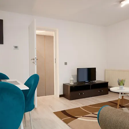Giovi Central Apartment-3