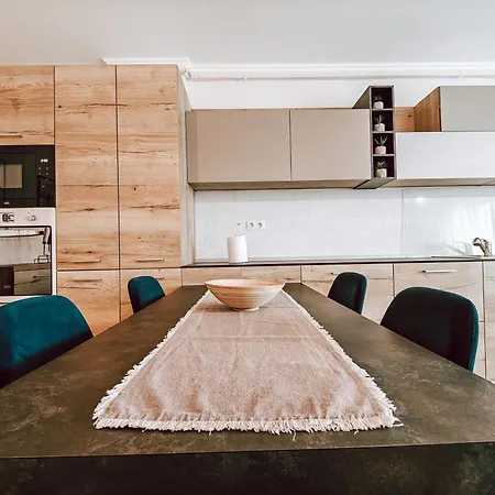 Elegant Escape-Parking, Private Parking,Kingsize B-3