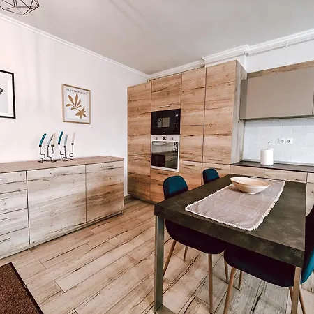 Elegant Escape-Parking, Private Parking,Kingsize B-2