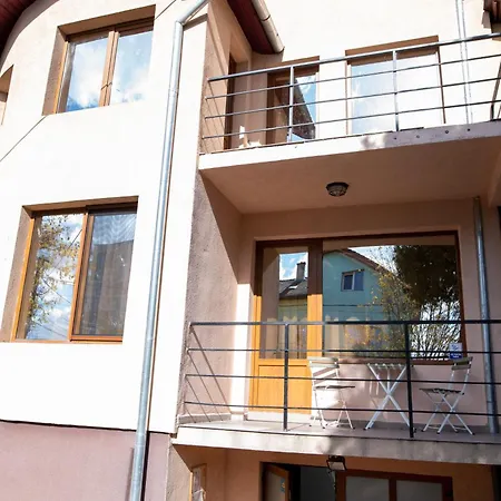 Flower Inn - Apartament 1-2