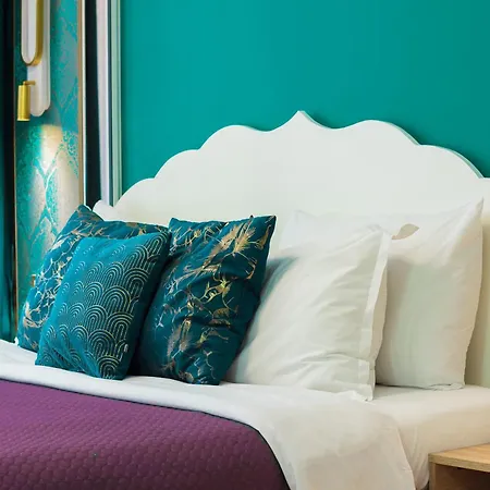 Gold Class Apartments Ams-3