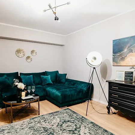 Beautiful And Cozy 2 Bedroom Apartment With Living Room Loft-3