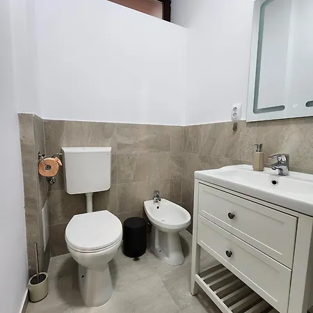 City Center Apartment -A-3