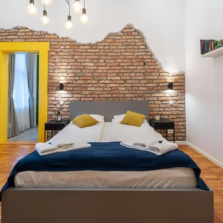 5 Star Luxury Studio-Old Town Center-2