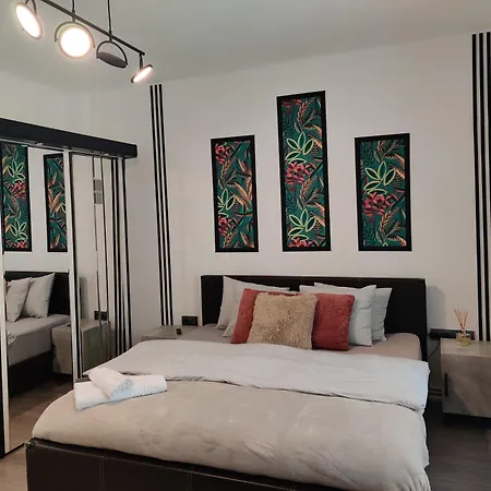 Căsuță cu parcare și grădină - The Cozy Chic Retreat-2
