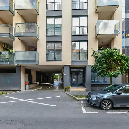 Cosy Central Stay W Parking-3
