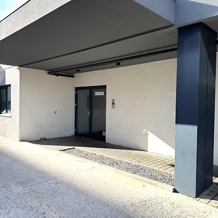 Platinia One-3