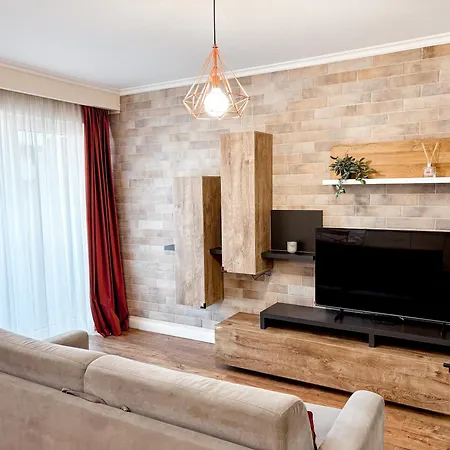 Altheda Living Sunstone - Luxury Apartment - Private Parking, Smart Tv, Huge Balcony And King Size Bed-3