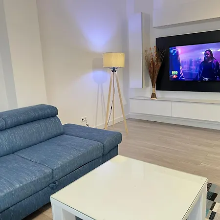 Central Cozy Apartment-2