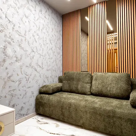 Airport Skyluxe Luxury Residence - Private Parking-3