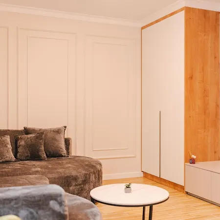 Stylish Stay With Dedicated Workspace-3