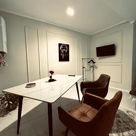 Gruia Garden Apartments-3