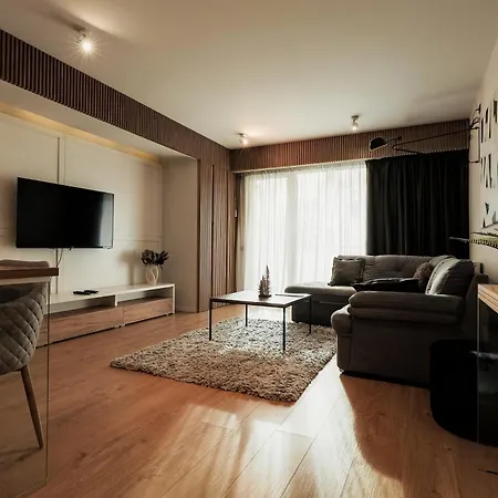 Nest Inn Magic Apartment-3