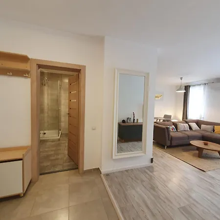 Yamaluxe Apartments - Modern & Cozy-3