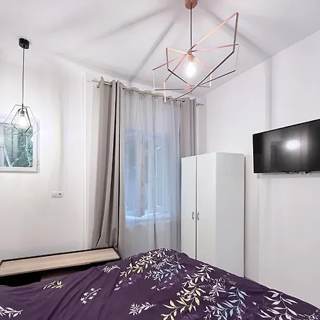 Apartment Near Central Park With Garden View-3