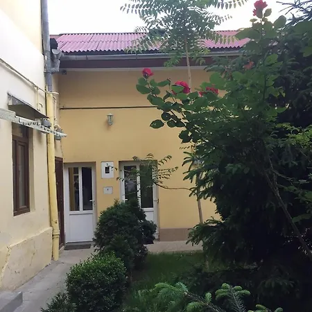 Vivaldi Studios-3
