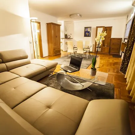 Business Class Apartment-2