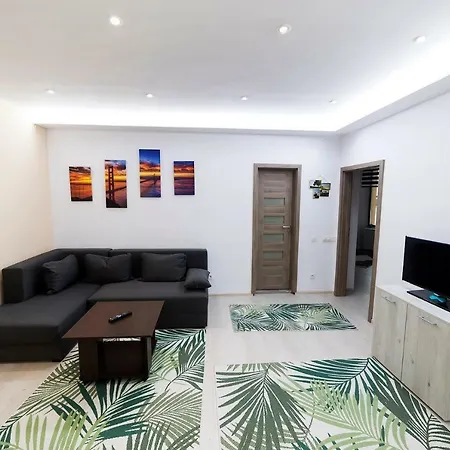Central Apartment- Shumi'S-2