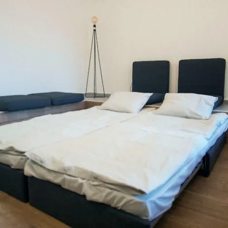 Comfy Garden Studio-2