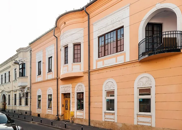 Pedestrian Street In City Center For Comfortable And Beautiful Stay With All Comodities Within Walking Distance Cluj-Napoca