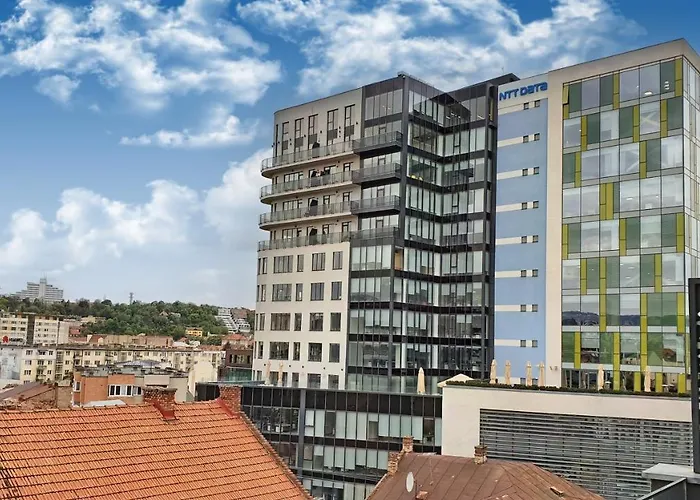 Cozy Penthouse In A New Business Building In City Center. Free Private Parking Apartment Cluj-Napoca