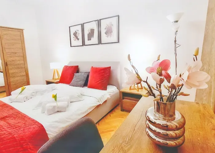Spacious 5* Luxury In Historic Center Free Parking Cluj-Napoca