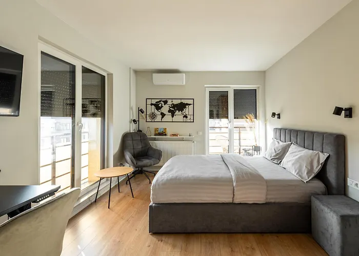 CLUJSTAYS Urban Studios near Iulius Mall