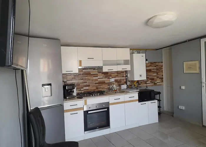 Garsoniera Sic Zona Terapia Zona linistita la casa cu parcare Apartment Cluj-Napoca