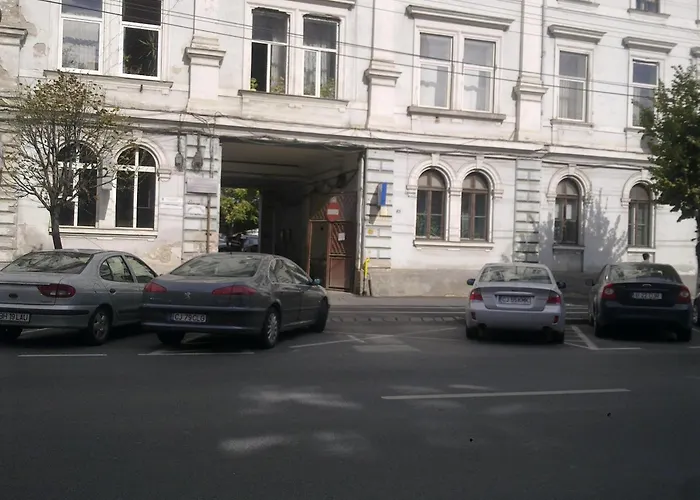 59 Bleu H City Center Apart With Freeparking, Ac, And An Extra Large Comfy Bed Cluj-Napoca