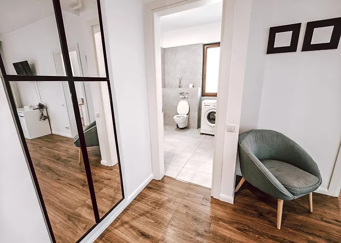 Luminia Apartment With Garden, Self Check In Cluj-Napoca