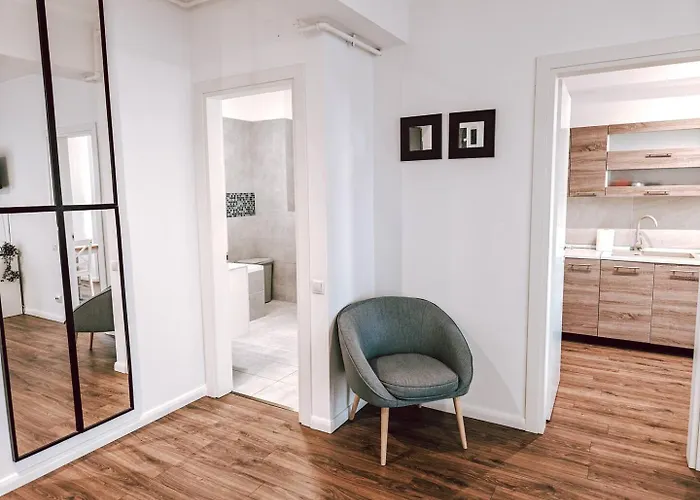 Luminia Apartment With Garden, Self Check In Cluj-Napoca