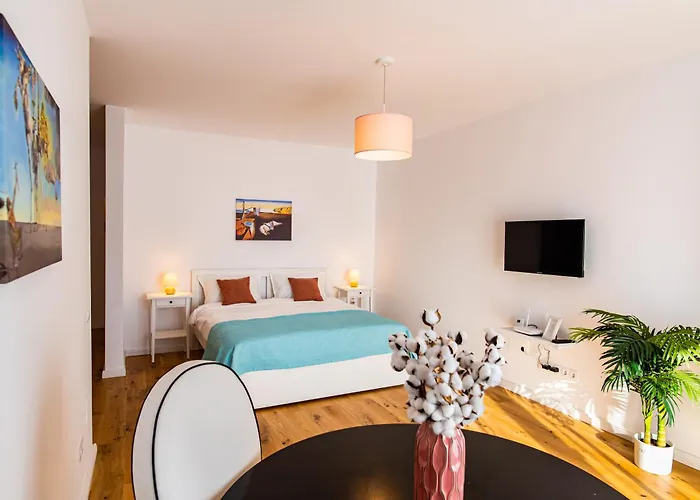 Opera Central Apartment - Free Parking Place Cluj-Napoca