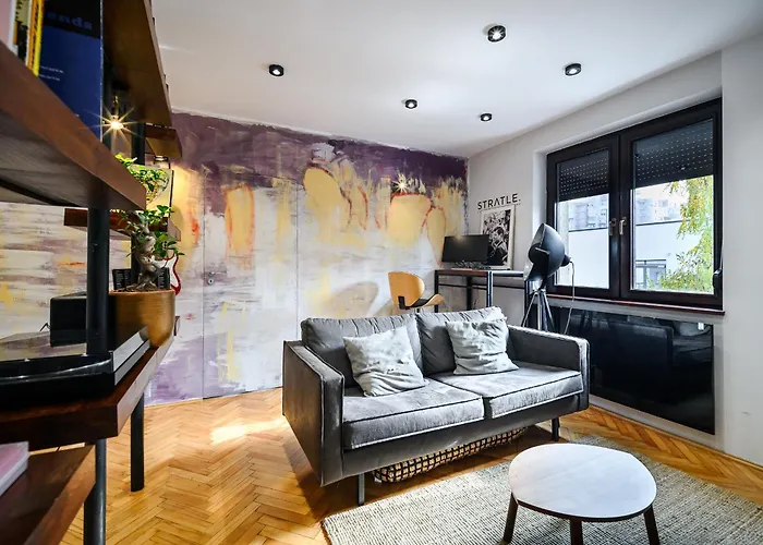 Cozy Central Flat In Cluj-Napoca With Home Cinema